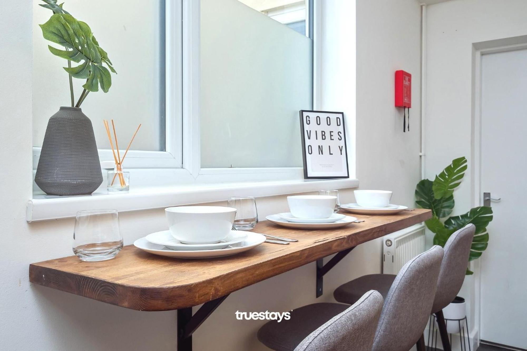 Penkhull House By Truestays - 4 Bedroom House In Stoke-On-Trent エクステリア 写真