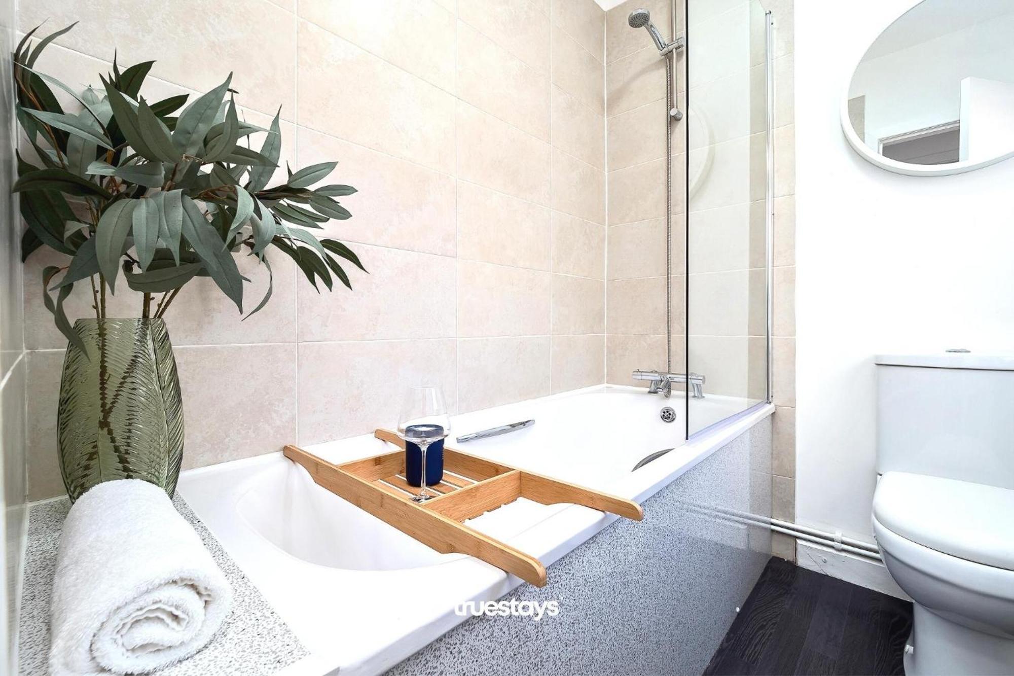 Penkhull House By Truestays - 4 Bedroom House In Stoke-On-Trent エクステリア 写真