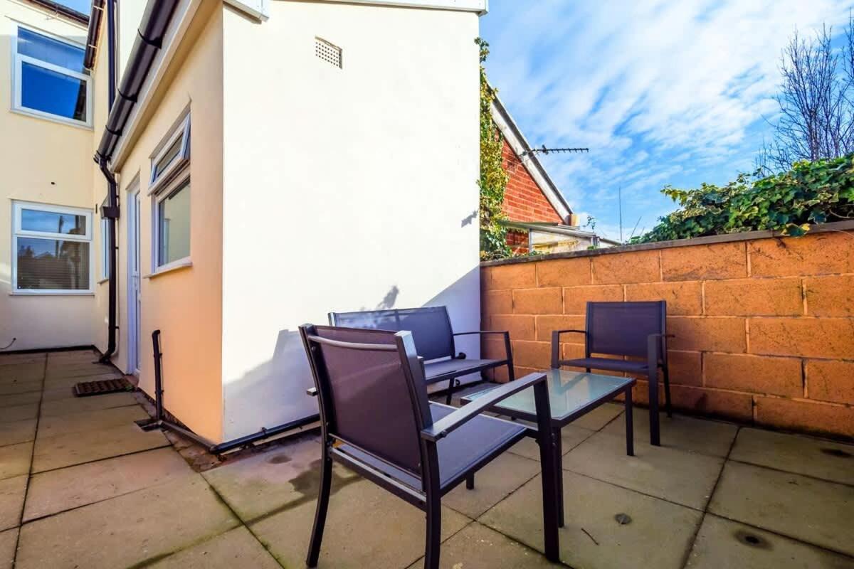 Penkhull House By Truestays - 4 Bedroom House In Stoke-On-Trent エクステリア 写真