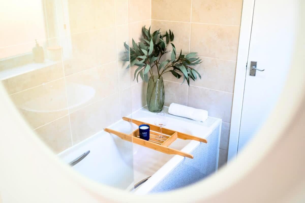 Penkhull House By Truestays - 4 Bedroom House In Stoke-On-Trent エクステリア 写真