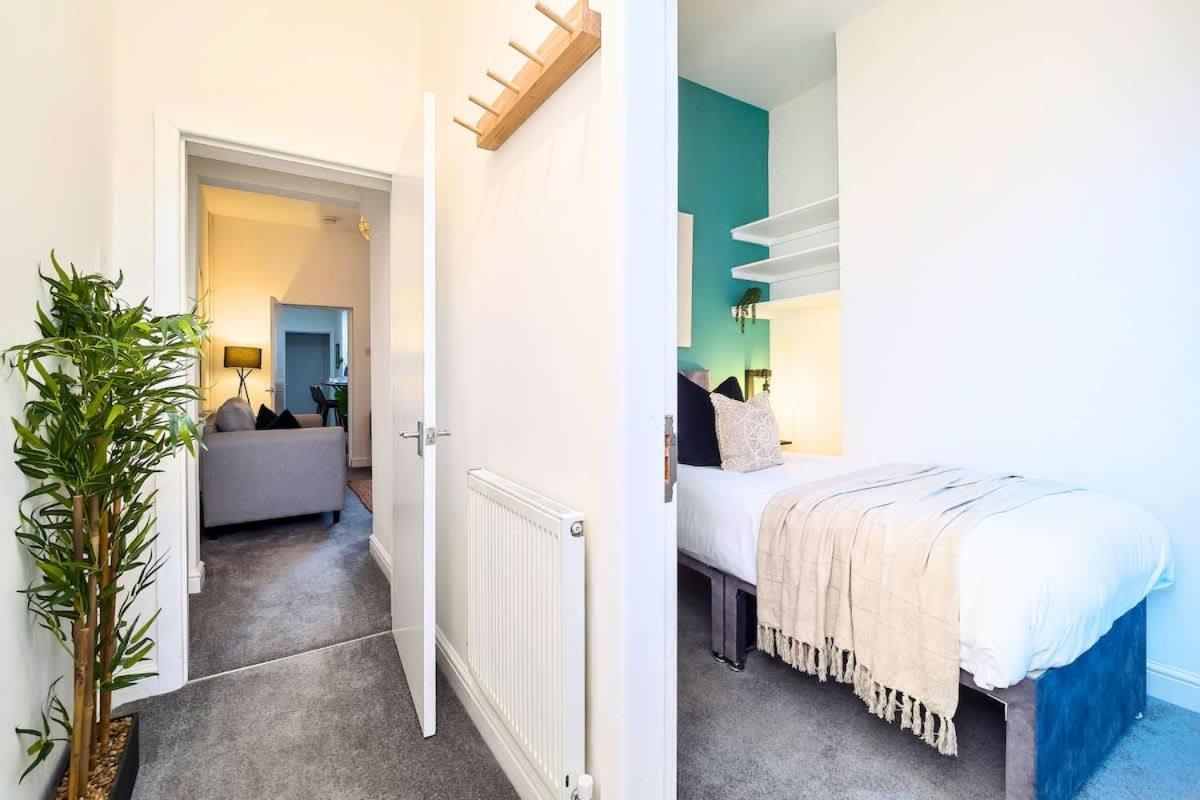 Penkhull House By Truestays - 4 Bedroom House In Stoke-On-Trent エクステリア 写真